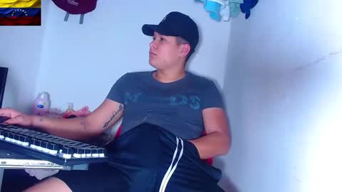 Snapshot of phoenixgnz08 chatting on January 9, 2026, 12:52 pm AdnierGnz online show from January 9, 2026, 12:52 pm