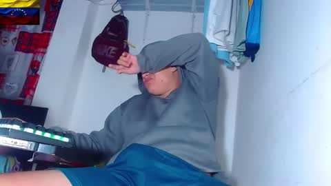 Snapshot of phoenixgnz08 chatting on January 11, 2026, 1:38 pm AdnierGnz online show from January 11, 2026, 1:38 pm