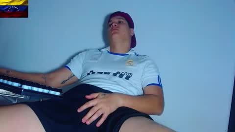 Snapshot of phoenixgnz08 chatting on March 13, 2026, 2:34 pm AdnierGnz online show from March 13, 2026, 2:34 pm