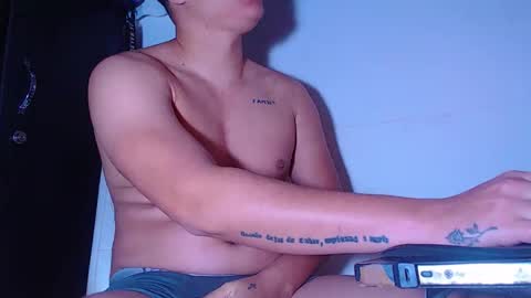 Snapshot of phoenixgnz08 chatting on May 1, 2026, 9:47 am AdnierGnz online show from May 1, 2026, 9:47 am