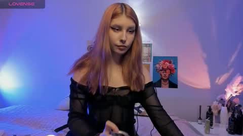 Phoenixvale Pls follow me online show from September 29, 2025, 3:06 pm