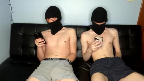 Snapshot of phoenixxtate chatting on April 4, 2026, 12:53 am phoenixxtate online show from April 4, 2026, 12:53 am