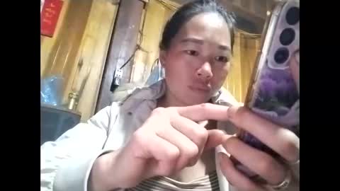 phuong_vietnam online show from June 8, 2026, 12:27 pm
