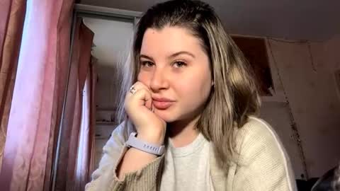 phuongfehl online show from December 21, 2025, 8:32 am