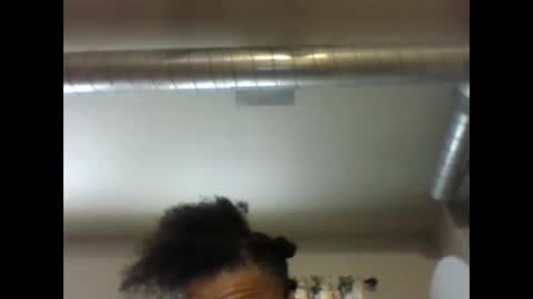 Maya online show from April 20, 2026, 9:49 pm