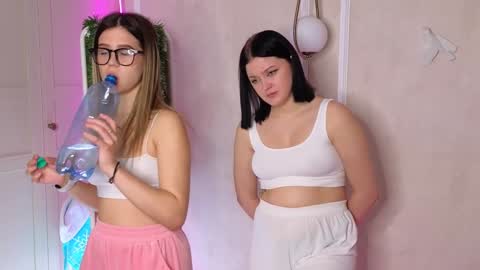 Lora black  and Lili blonde welcome you here online show from December 21, 2024, 2:04 pm