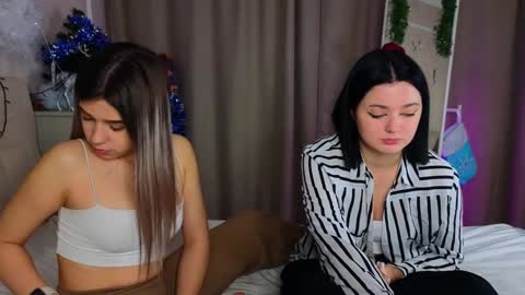 Lora black  and Lili blonde welcome you here online show from December 24, 2024, 2:22 pm