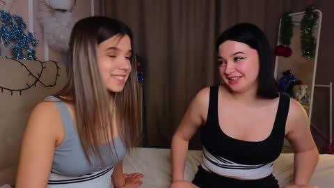 Lora black  and Lili blonde welcome you here online show from December 27, 2024, 2:43 pm