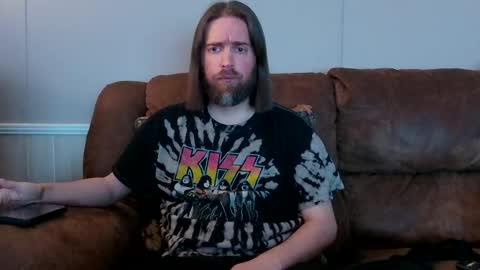 Snapshot of pianoman423 chatting on December 9, 2024, 11:58 am Jay online show from December 9, 2024, 11:58 am