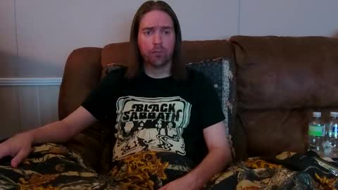 Snapshot of pianoman423 chatting on February 14, 2025, 3:00 am Jay online show from February 14, 2025, 3:00 am