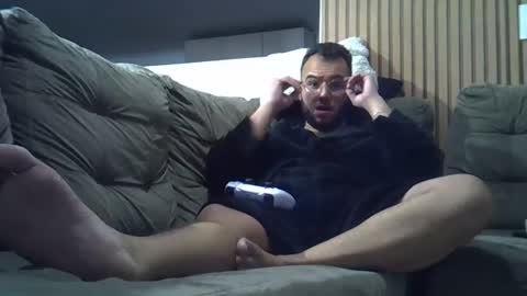 piazaocwbbb online show from October 7, 2025, 9:01 pm