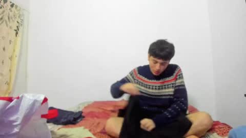 picaszomilos350 online show from April 11, 2026, 7:45 am