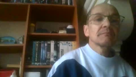 Snapshot of pichoun71 chatting on December 7, 2024, 8:00 am pichoun71 online show from December 7, 2024, 8:00 am