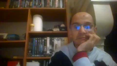 Snapshot of pichoun71 chatting on December 8, 2024, 7:54 pm pichoun71 online show from December 8, 2024, 7:54 pm