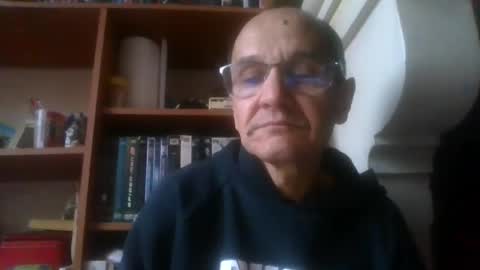 Snapshot of pichoun71 chatting on January 5, 2025, 8:11 am pichoun71 online show from January 5, 2025, 8:11 am