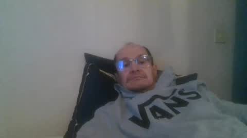 Snapshot of pichoun71 chatting on February 8, 2025, 9:24 am pichoun71 online show from February 8, 2025, 9:24 am