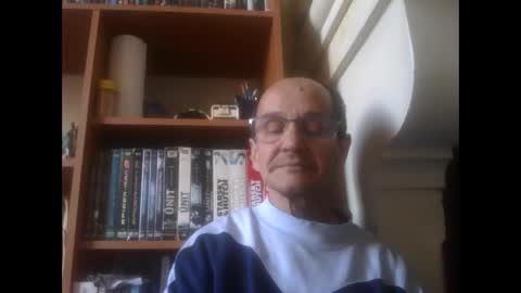 Snapshot of pichoun71 chatting on February 16, 2025, 2:10 pm pichoun71 online show from February 16, 2025, 2:10 pm