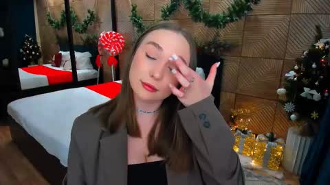 Emelie online show from January 13, 2026, 10:20 am