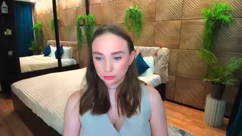 Emelie online show from March 14, 2026, 10:53 am