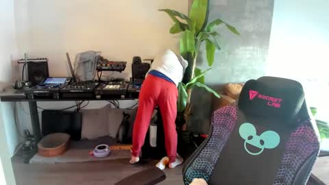 Snapshot of pierrefitch chatting on February 26, 2025, 9:48 pm Pierre Fitch online show from February 26, 2025, 9:48 pm