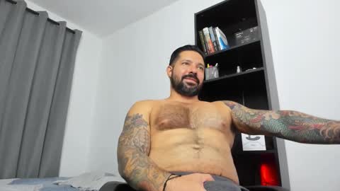 Snapshot of pierrevidal chatting on January 22, 2025, 2:15 am Pierre online show from January 22, 2025, 2:15 am