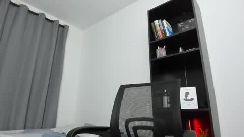 Snapshot of pierrevidal chatting on January 27, 2025, 11:43 pm Pierre online show from January 27, 2025, 11:43 pm