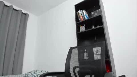 Snapshot of pierrevidal chatting on January 28, 2025, 10:56 pm Pierre online show from January 28, 2025, 10:56 pm
