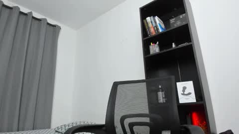 Snapshot of pierrevidal chatting on January 30, 2025, 2:49 am Pierre online show from January 30, 2025, 2:49 am