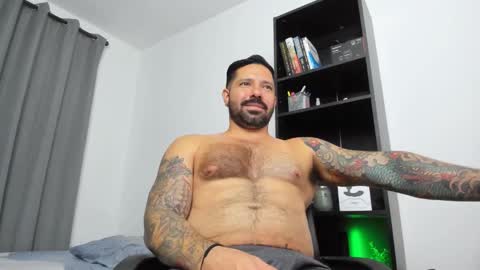 Snapshot of pierrevidal chatting on February 5, 2025, 1:47 am Pierre online show from February 5, 2025, 1:47 am