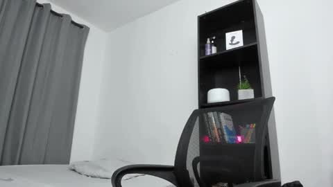 Snapshot of pierrevidal chatting on February 26, 2025, 1:08 pm Pierre online show from February 26, 2025, 1:08 pm