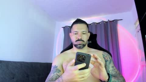 Snapshot of pierrevidal chatting on May 17, 2026, 6:04 pm Pierre online show from May 17, 2026, 6:04 pm