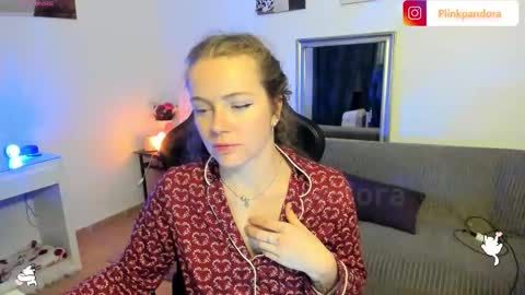 Snapshot of piinkpandora chatting on March 12, 2026, 7:20 pm PiinkPandora online show from March 12, 2026, 7:20 pm