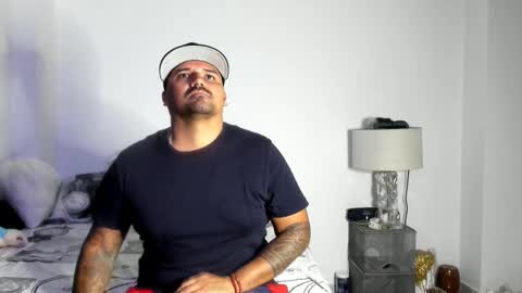 pikoro_gomez online show from November 6, 2025, 10:54 pm