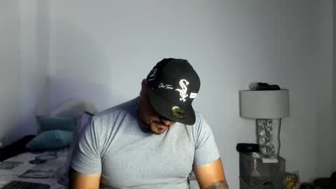 pikoro_gomez online show from November 22, 2025, 2:32 am