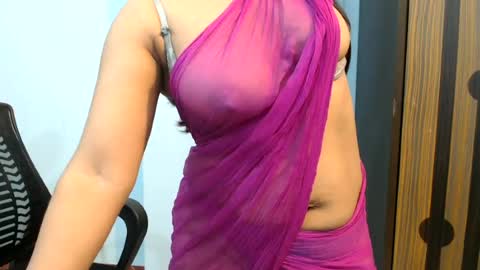 Snapshot of pilowprincess chatting on June 18, 2026, 7:40 pm Sayra online show from June 18, 2026, 7:40 pm