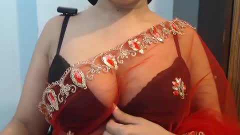 Snapshot of pilowprincess chatting on June 27, 2026, 7:08 pm Sayra online show from June 27, 2026, 7:08 pm
