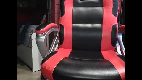 Snapshot of pils001 chatting on September 20, 2025, 5:03 pm Pils online show from September 20, 2025, 5:03 pm