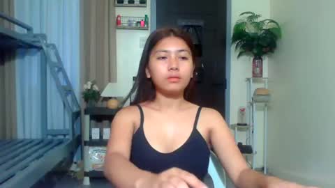 Snapshot of pinay_aangel chatting on June 19, 2026, 12:59 am pinay_aangel online show from June 19, 2026, 12:59 am