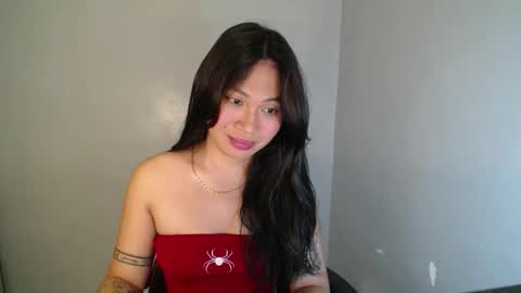 Snapshot of pinay_jenxx chatting on November 19, 2025, 9:48 pm Jen online show from November 19, 2025, 9:48 pm