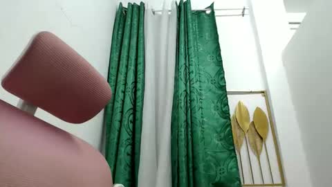 Pearly online show from November 22, 2025, 11:37 pm