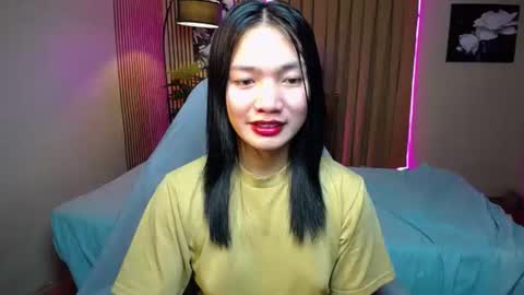 Shenna online show from September 18, 2025, 11:01 am