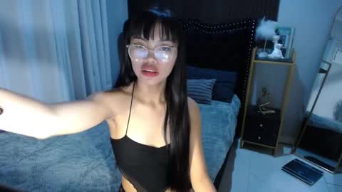 dee online show from March 11, 2025, 8:41 am