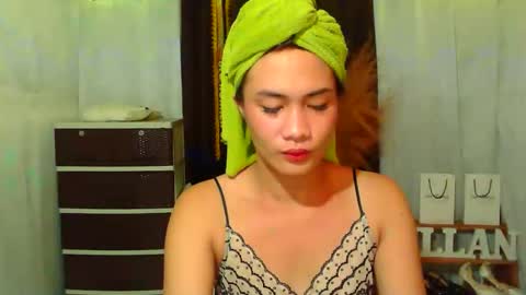 Snapshot of pinaycutie_jilian chatting on November 30, 2025, 9:57 am jilian online show from November 30, 2025, 9:57 am