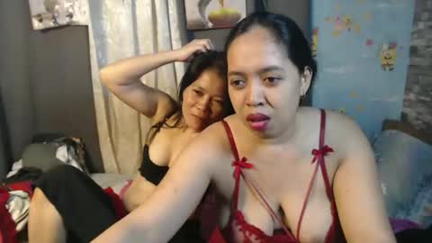 Snapshot of pinayhotmama08 chatting on April 24, 2026, 12:35 am pinayhotmama08 online show from April 24, 2026, 12:35 am