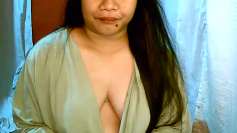 Snapshot of pinayjona chatting on February 5, 2025, 12:27 pm pinayjona online show from February 5, 2025, 12:27 pm
