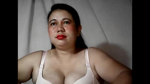 pinaymama12345 online show from October 23, 2025, 11:14 pm