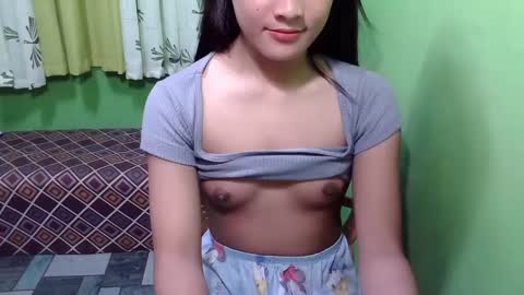Snapshot of pinaymorena_rhowe chatting on January 4, 2025, 11:33 am pinaymorena_rhowe online show from January 4, 2025, 11:33 am