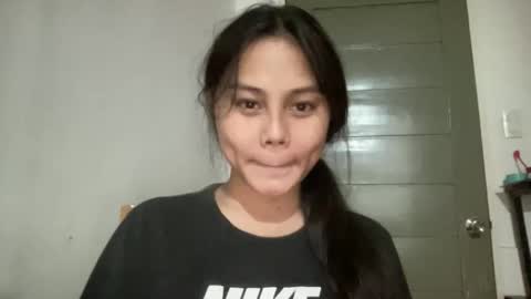 pinaysofia online show from September 15, 2025, 12:05 pm