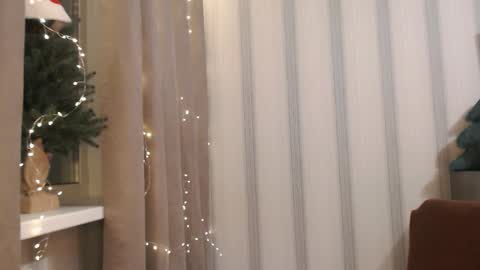       online show from December 17, 2025, 7:31 pm