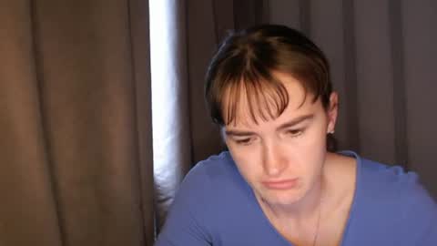 Snapshot of pineapple__mood chatting on June 21, 2026, 5:43 am online show from June 21, 2026, 5:43 am